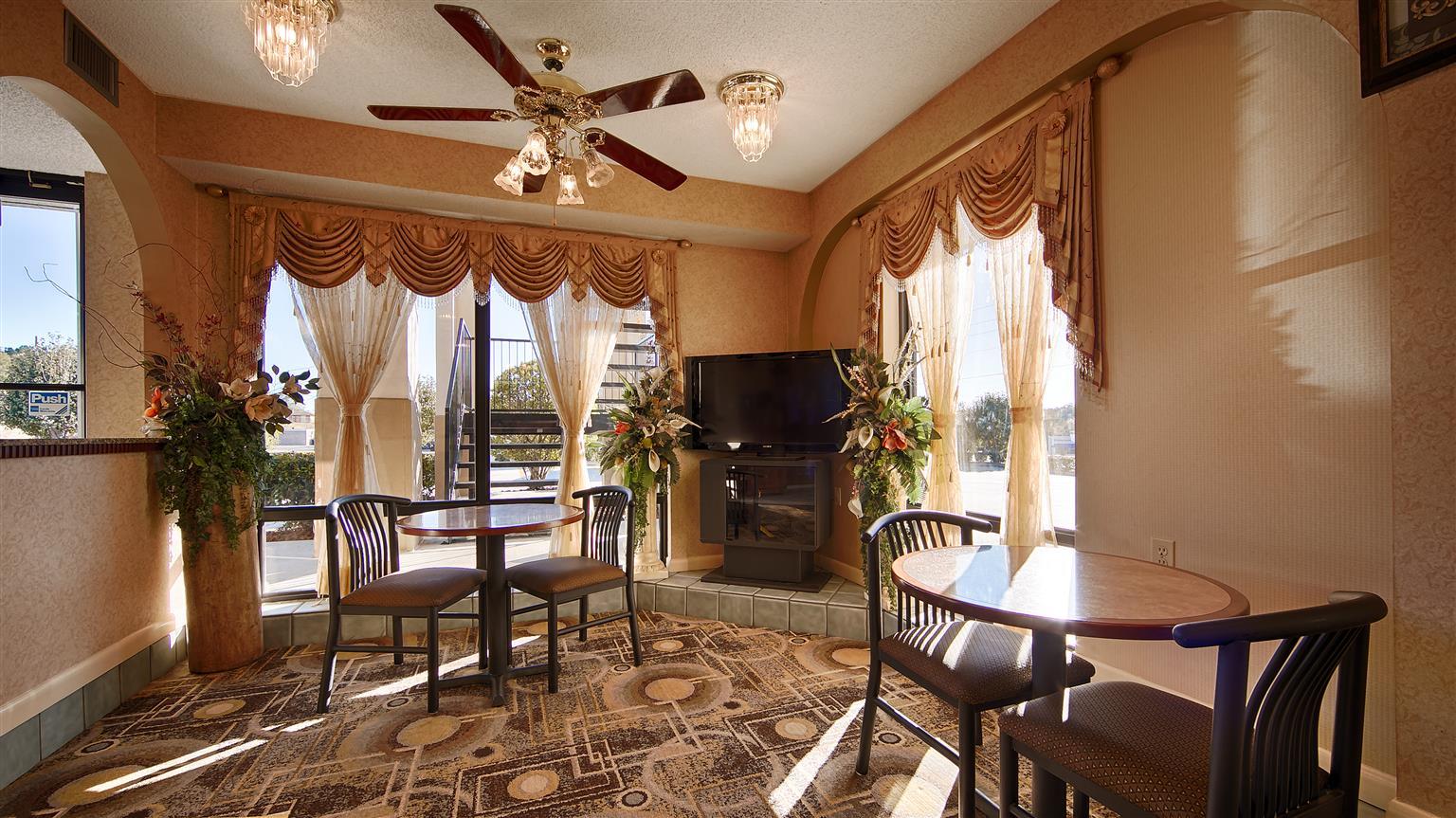 Best Western Andalusia Inn Екстериор снимка